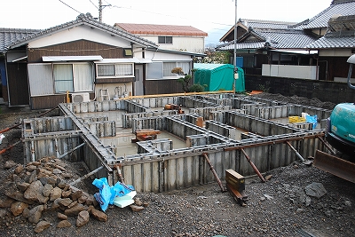 新築基礎工事