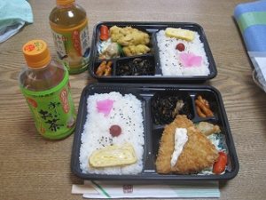 新築現場でお弁当