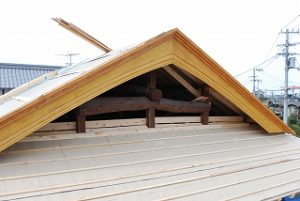 和風建築の屋根葺き替え