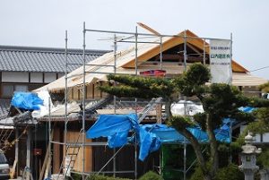 和風建築の屋根葺き替え