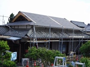 屋根瓦の葺き替え工事