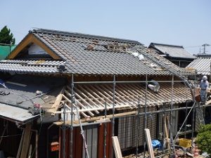 入母屋屋根瓦葺き替え工事