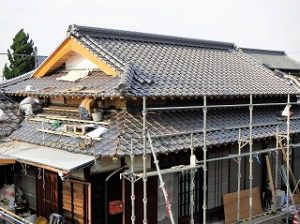 入母屋屋根瓦葺き替え工事