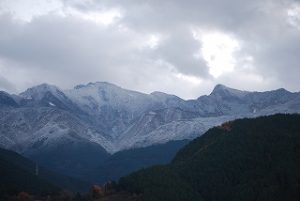 石鎚山の峰々