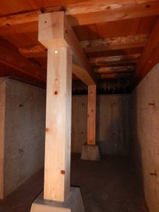 仏壇置き場と押入