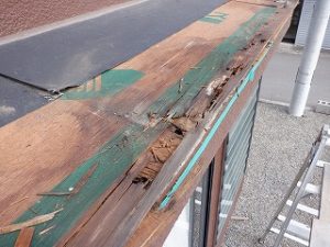 出窓屋根雨漏り修理