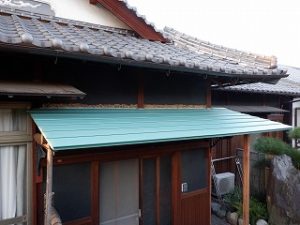 玄関の出入り庇修理