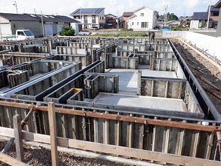 平屋建て住宅新築の基礎工事