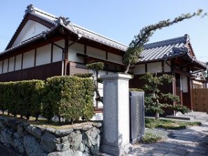 入母屋平屋建て住宅