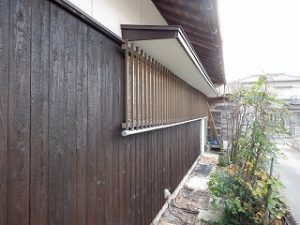 外壁腰板の焼杉板の張り替え