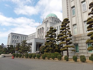 愛媛県庁へ