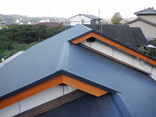 屋根瓦の葺替え工事の完成