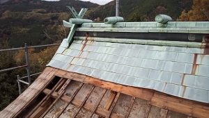 神社屋根の修理