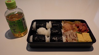 夏バージョンの愛妻弁当