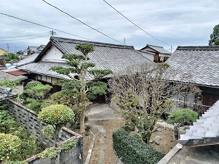 飯積神社さん旧参集殿の瓦修理