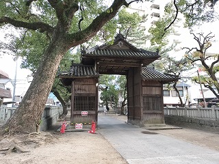 一宮神社さんの楼門を調査