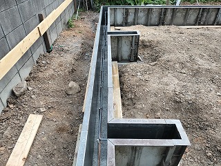 防災倉庫の基礎工事