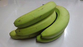 青い バナナ !!
